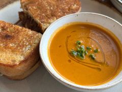 -ROAST coffee & eatery