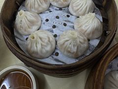 -莱莱小笼·乔艾