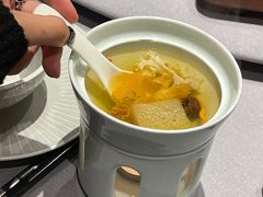 -江间有味·拼烧·鱼鲜·粤式靓汤(汉口江滩店)