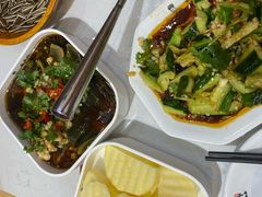 -鲁员外地锅鸡地锅鱼(古墩路店)