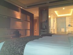 -苏州金鸡湖中茵皇冠假日酒店