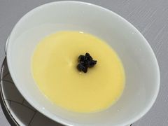 黑蒜玉米烙-屋里厢上海菜馆