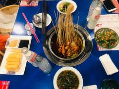 -马路边边串串香形象店(磐石路店)