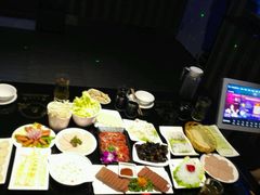 -唯爱KTV聚会餐厅(仙林东城汇店)