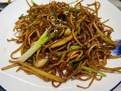 杏鲍菇炒土鱿丝-九记路边鸡(穗盐路店)