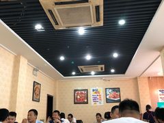 大堂-圣厨牛腩(青春岛社区玉寿苑店)