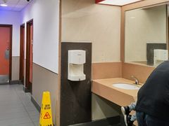-麦当劳(中唱大厦店)