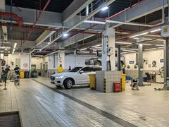 -杭州中沃沃尔沃4S店(滨江区店)