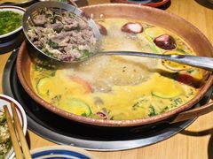 -洱火云南酸菜牛肉火锅(石景山当代商城店)