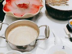 -红鼎豆捞·非遗鲍皇汤火锅(宝丰路店)