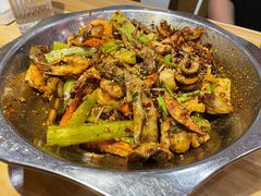 -嘎嘎鸭下巴·爆辣干锅(明教寺店)