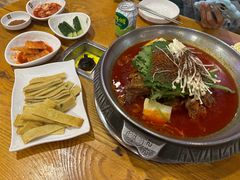 -喇喇排骨火锅·传统韩式脊骨汤(望京西园总店)