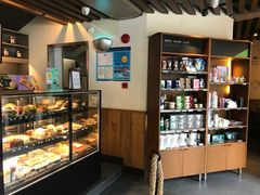 面包甜点陈列柜-星巴克(西藏路店)