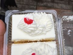 -红宝石·鲜奶小方·海派西点房(丰庄店)