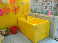 -爱婴岛·婴儿游泳馆(广州市妇幼医院店)