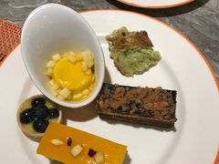 -松咖啡自助餐厅·松北香格里拉