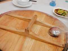 -鲁员外地锅鸡地锅鱼(古墩路店)