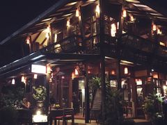 -Dash Teak House