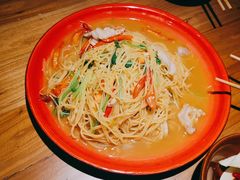 -半步颠小酒馆(繁花中心)