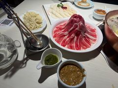 -思阁炭香火锅(学伟鑫城总店)
