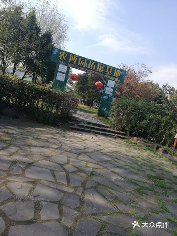 平时在家就是看小孩，遇到周末就想着出来玩