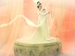 -九月鹰飞汉服摄影工作室