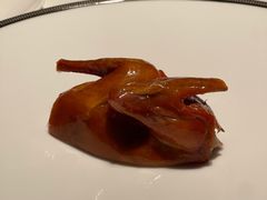 泰国香茅玻璃脆皮乳鸽-炳胜私厨(中达旗舰店)
