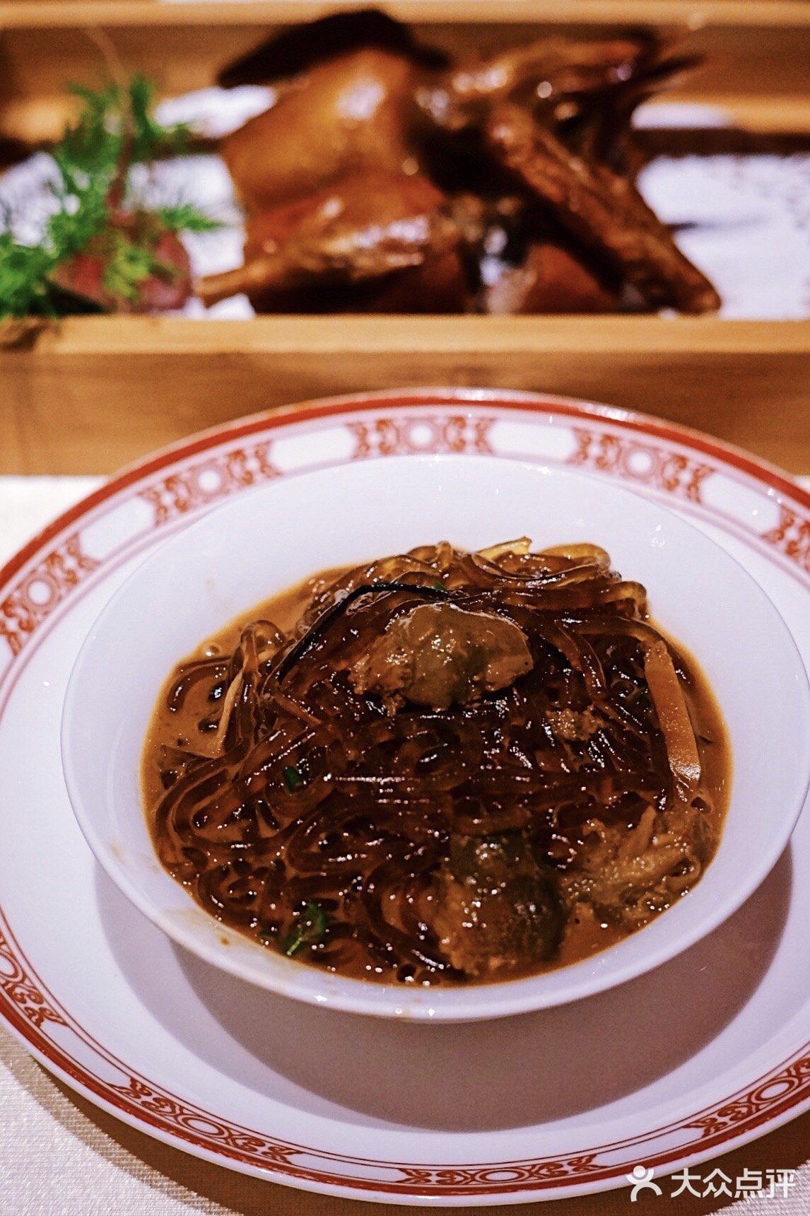 中西合璧复刻经典的红馆海派粤菜