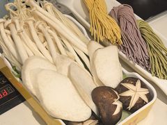 蔬菜双拼-八合里潮汕鲜牛肉火锅(上海汇智广场店)