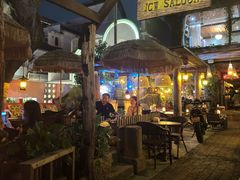 -城墙外BAR