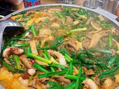 牛肉八带鱼饼土豪锅-京玉菲饭店(李村店)