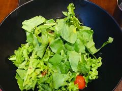 蔬菜沙拉-校村炸鸡(弘大)