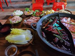 -乖嬢嬢重庆老火锅(南联店)