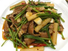 -鲁班小馆(政四街店)