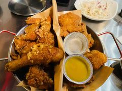 炸鸡翅一半一半-富乐满韩国正宗炸鸡韩国料理(虹泉路店)