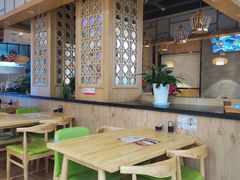 大堂-小六汤包·老字号·中华名小吃(公园南路店)