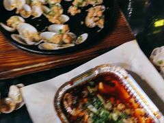 -何师烧烤·香辣蟹·川菜·30年老品牌(太古里旗舰店)
