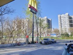 -麦当劳(滨河路DT店)