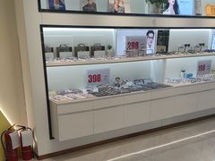 -J-Optical佳视明眼镜·蔡司视觉(青岛金茂览秀城店)