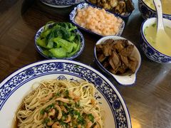 开洋葱油拌面-裕兴记•蟹黄面馆(人民广场店)