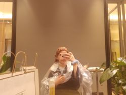 -苑苑发型设计