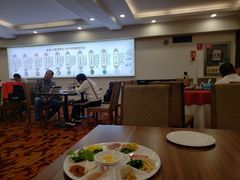 大堂-维笙望湖·天膳源蒙自过桥米线