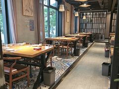 -小三峡食府(西五路店)
