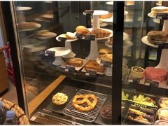 面包甜点陈列柜-星巴克(北京王府井店)