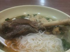 -熊大师牛羊粉(红谷凯旋店)