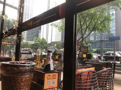 -何师烧烤·香辣蟹·川菜·30年老品牌(太古里旗舰店)