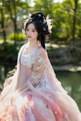 -一揽芳华汉服旗袍体验馆(拙政园店)