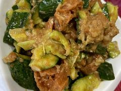 蒜泥黄瓜-临沂王小二小胡同炒鸡(窑头路店)