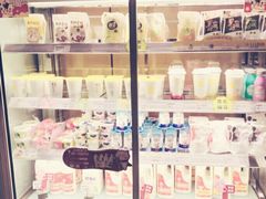 零售区-一鸣真鲜奶吧(上元门地铁站店)