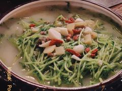 上汤豆苗-春风十里烧烤音乐吧(实力乐队驻唱三元里店)
